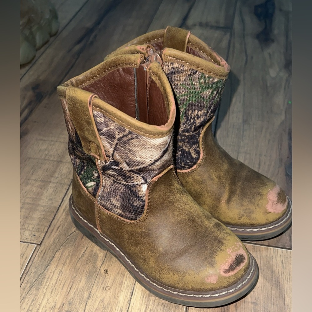 Shoe Depart Boys Boots 8C